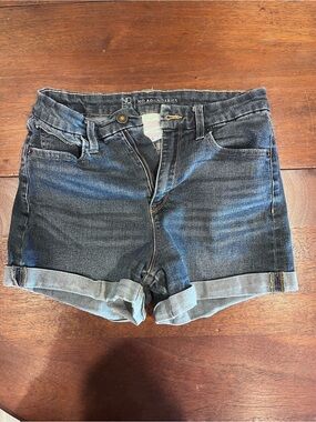 No Boundaries Women's Dark Blue Rolled Hem Denim Shorts